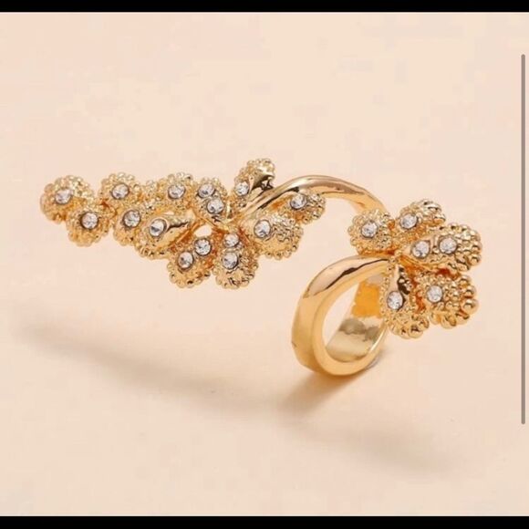 Gold 1pc Flower Ring - Picture 2 of 2